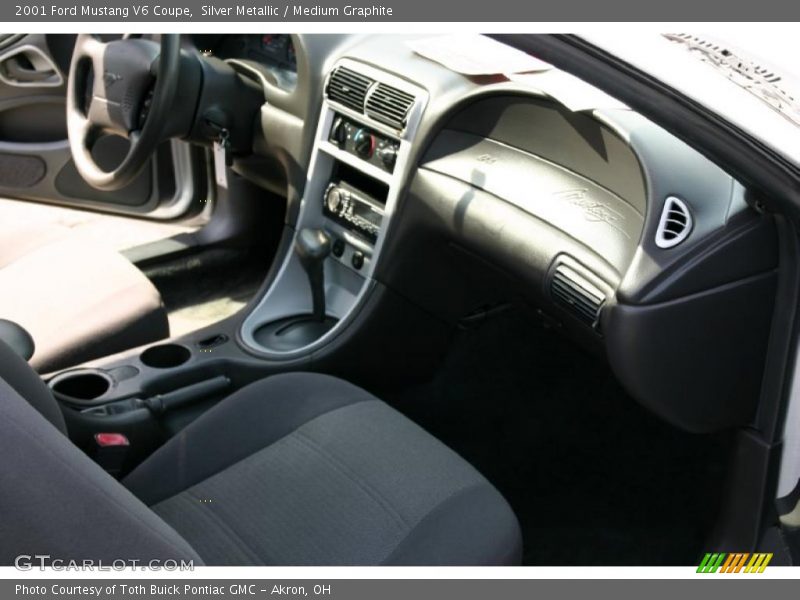 Silver Metallic / Medium Graphite 2001 Ford Mustang V6 Coupe