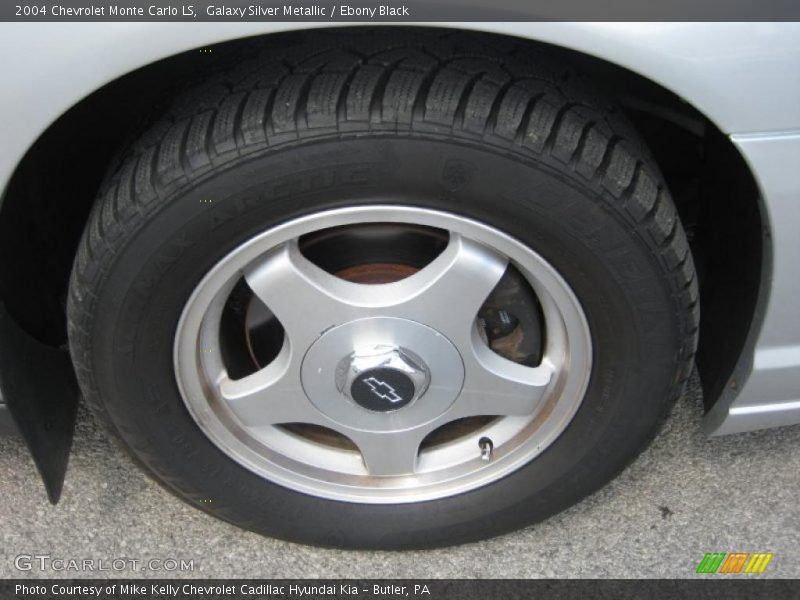 Galaxy Silver Metallic / Ebony Black 2004 Chevrolet Monte Carlo LS