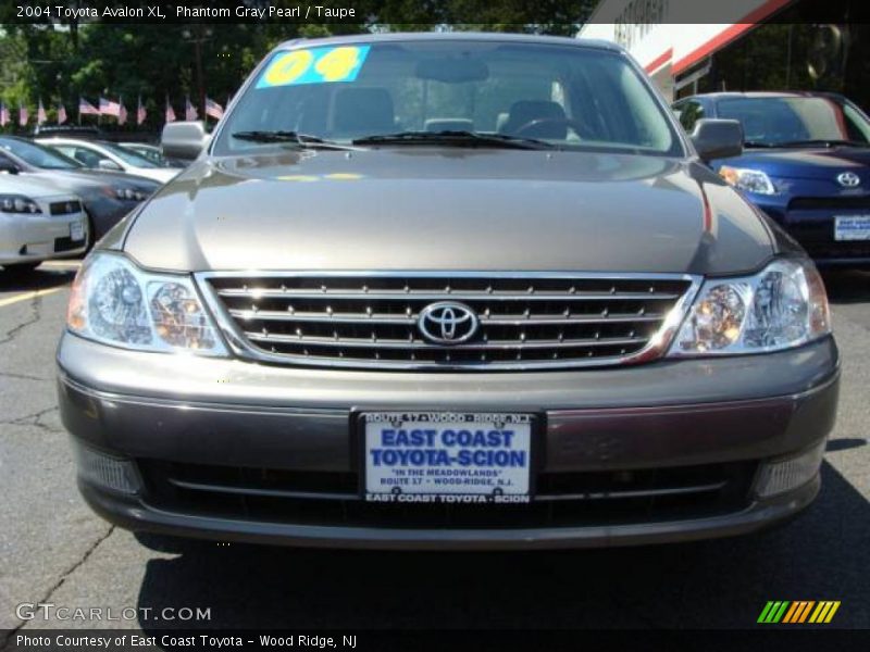Phantom Gray Pearl / Taupe 2004 Toyota Avalon XL