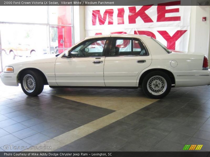 Vibrant White / Medium Parchment 2000 Ford Crown Victoria LX Sedan
