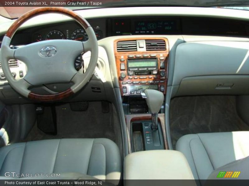Phantom Gray Pearl / Taupe 2004 Toyota Avalon XL