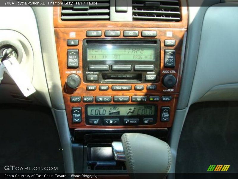 Phantom Gray Pearl / Taupe 2004 Toyota Avalon XL