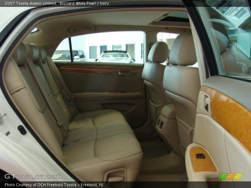 Blizzard White Pearl / Ivory 2007 Toyota Avalon Limited
