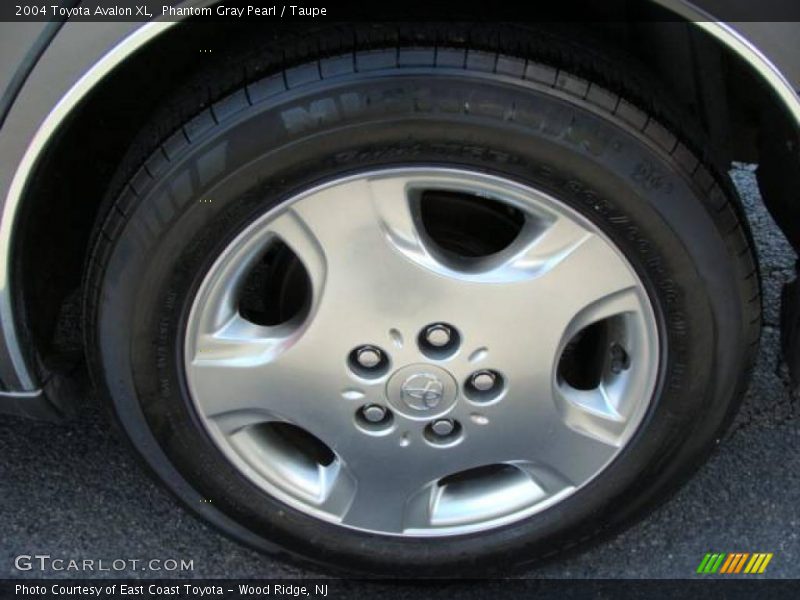 Phantom Gray Pearl / Taupe 2004 Toyota Avalon XL