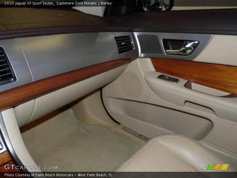 Cashmere Gold Metallic / Barley 2010 Jaguar XF Sport Sedan