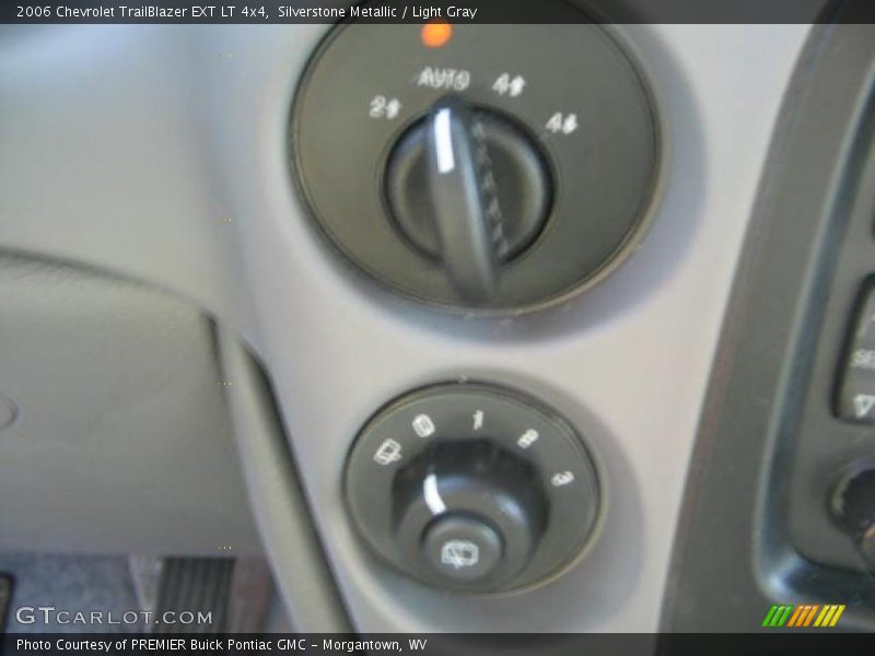 Silverstone Metallic / Light Gray 2006 Chevrolet TrailBlazer EXT LT 4x4