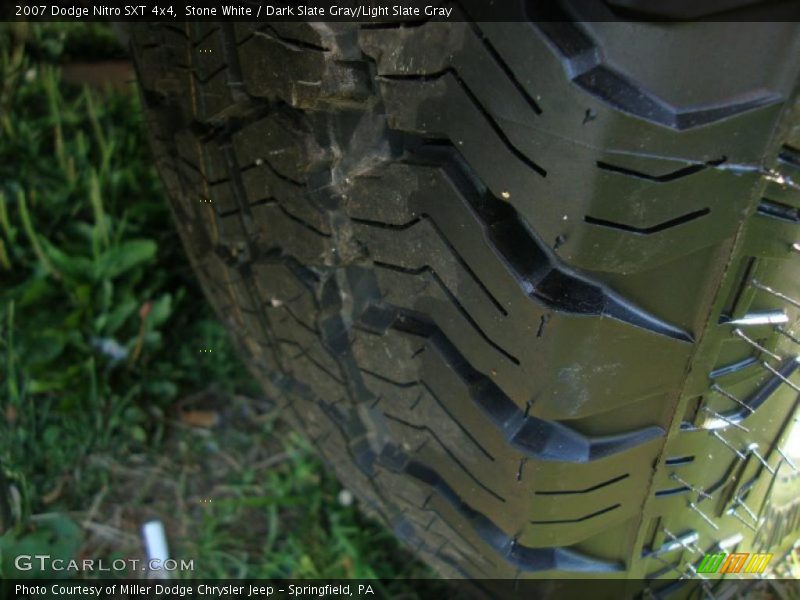 Stone White / Dark Slate Gray/Light Slate Gray 2007 Dodge Nitro SXT 4x4