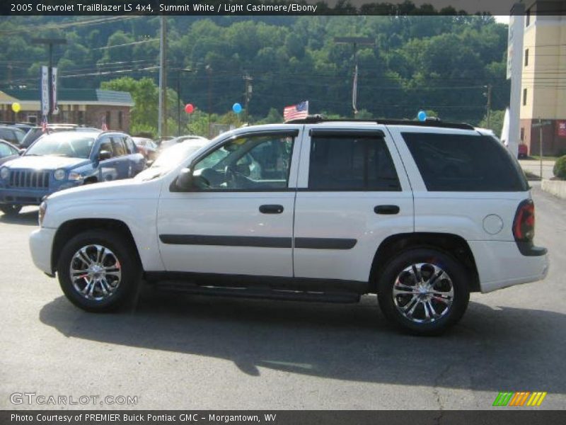 Summit White / Light Cashmere/Ebony 2005 Chevrolet TrailBlazer LS 4x4