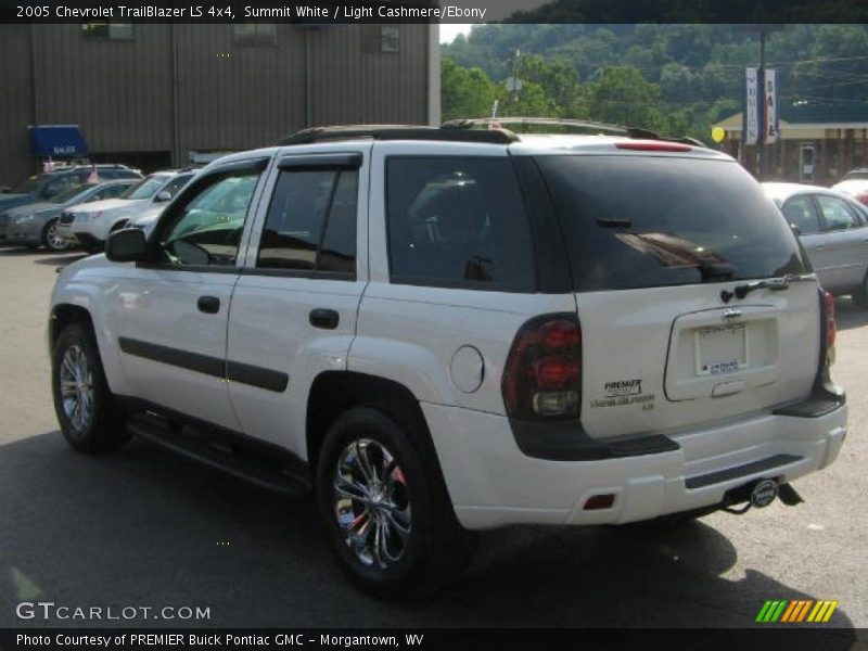 Summit White / Light Cashmere/Ebony 2005 Chevrolet TrailBlazer LS 4x4