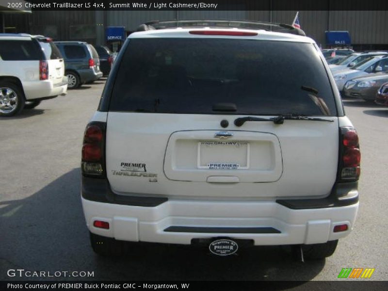 Summit White / Light Cashmere/Ebony 2005 Chevrolet TrailBlazer LS 4x4