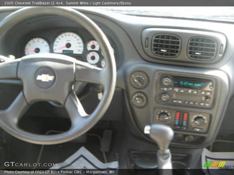 Summit White / Light Cashmere/Ebony 2005 Chevrolet TrailBlazer LS 4x4