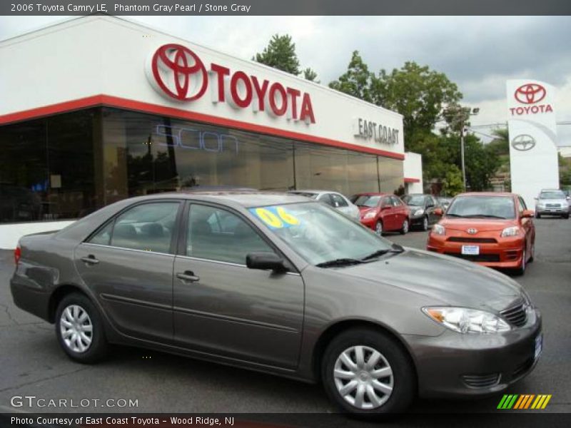 Phantom Gray Pearl / Stone Gray 2006 Toyota Camry LE