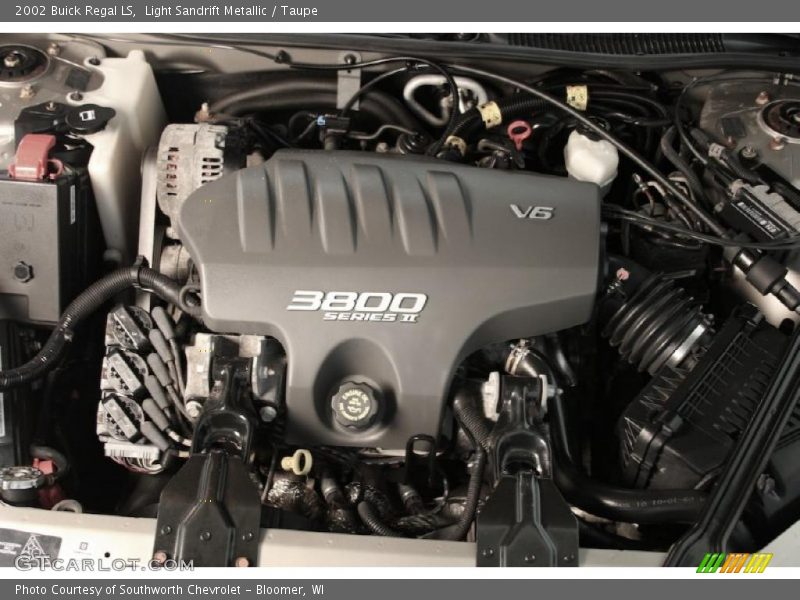 Light Sandrift Metallic / Taupe 2002 Buick Regal LS