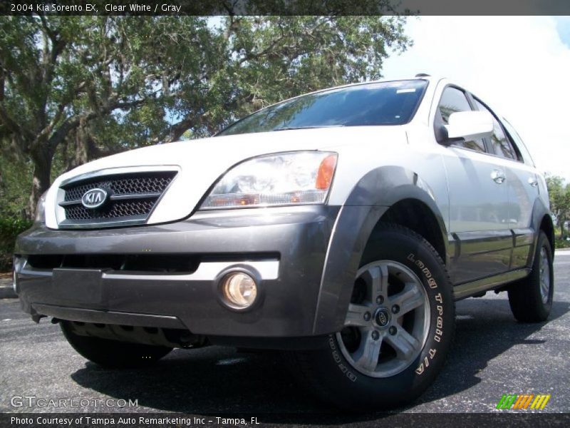 Clear White / Gray 2004 Kia Sorento EX