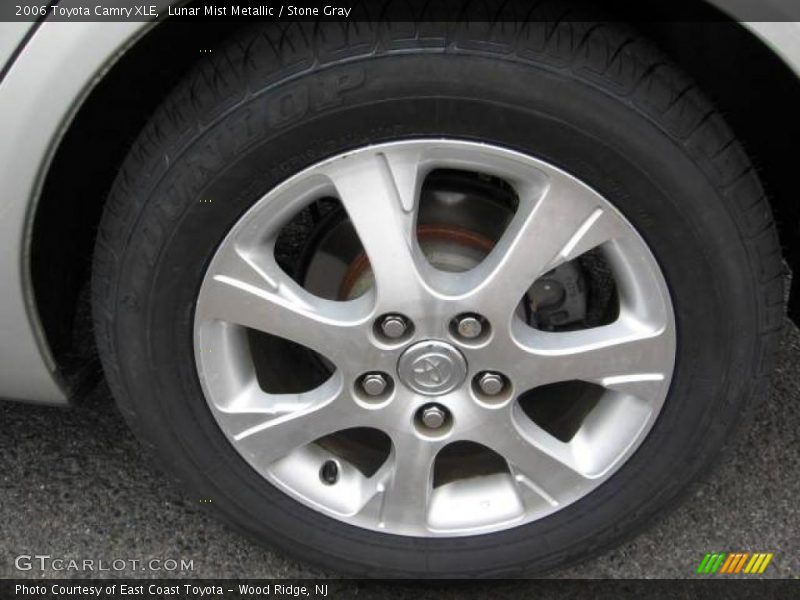 Lunar Mist Metallic / Stone Gray 2006 Toyota Camry XLE