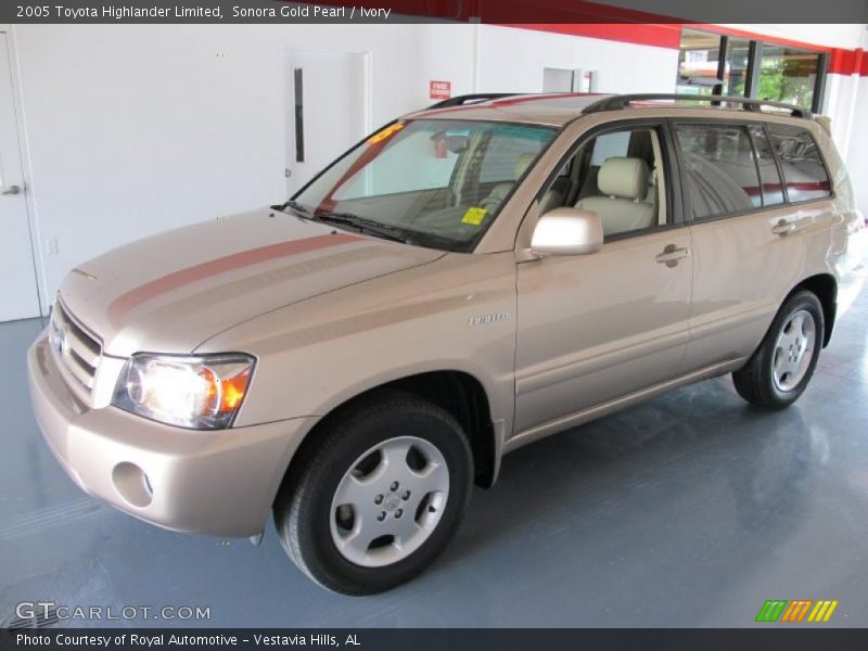 Sonora Gold Pearl / Ivory 2005 Toyota Highlander Limited