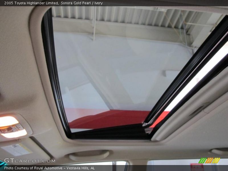Sonora Gold Pearl / Ivory 2005 Toyota Highlander Limited
