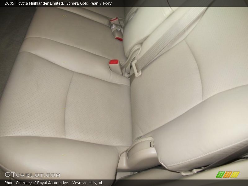 Sonora Gold Pearl / Ivory 2005 Toyota Highlander Limited