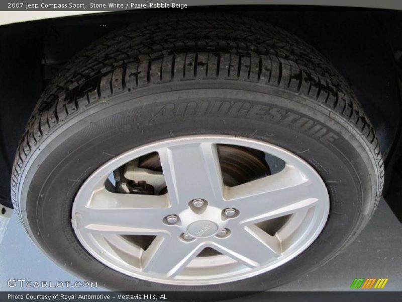 Stone White / Pastel Pebble Beige 2007 Jeep Compass Sport