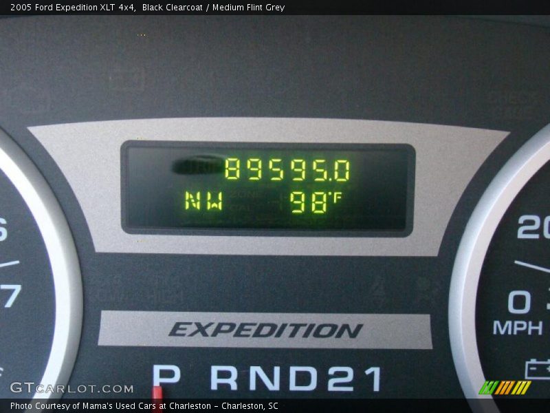 Black Clearcoat / Medium Flint Grey 2005 Ford Expedition XLT 4x4
