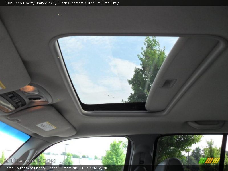 Black Clearcoat / Medium Slate Gray 2005 Jeep Liberty Limited 4x4