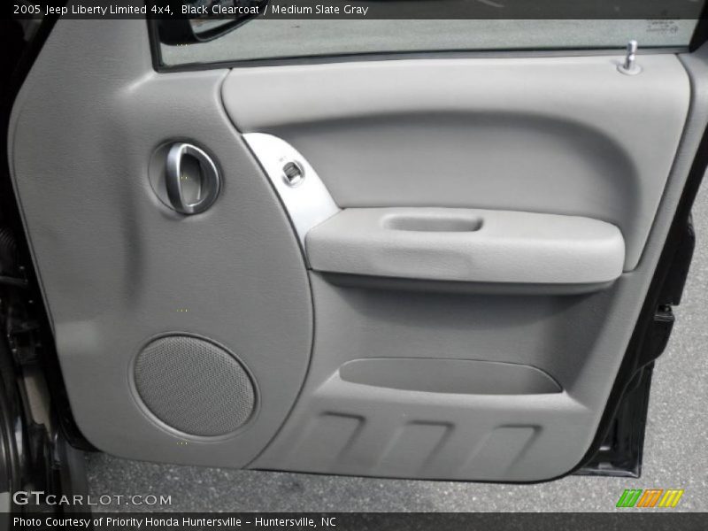 Black Clearcoat / Medium Slate Gray 2005 Jeep Liberty Limited 4x4