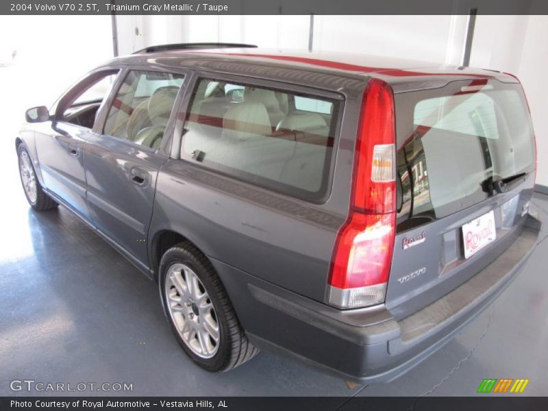 Titanium Gray Metallic / Taupe 2004 Volvo V70 2.5T