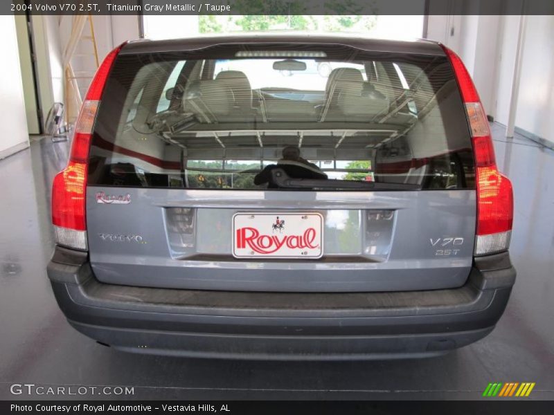 Titanium Gray Metallic / Taupe 2004 Volvo V70 2.5T