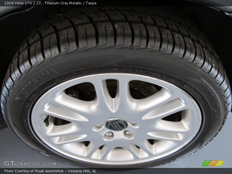 Titanium Gray Metallic / Taupe 2004 Volvo V70 2.5T