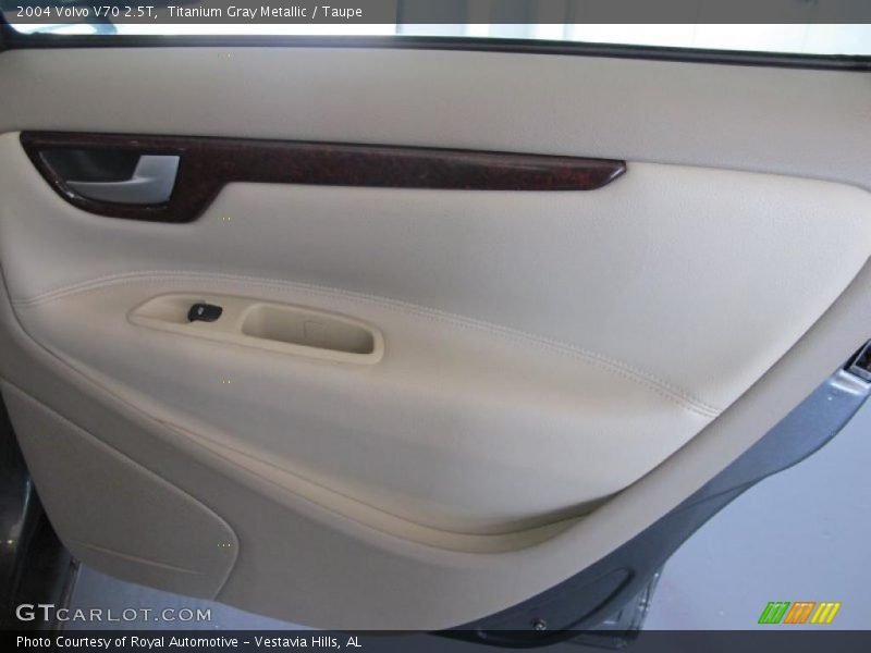Titanium Gray Metallic / Taupe 2004 Volvo V70 2.5T