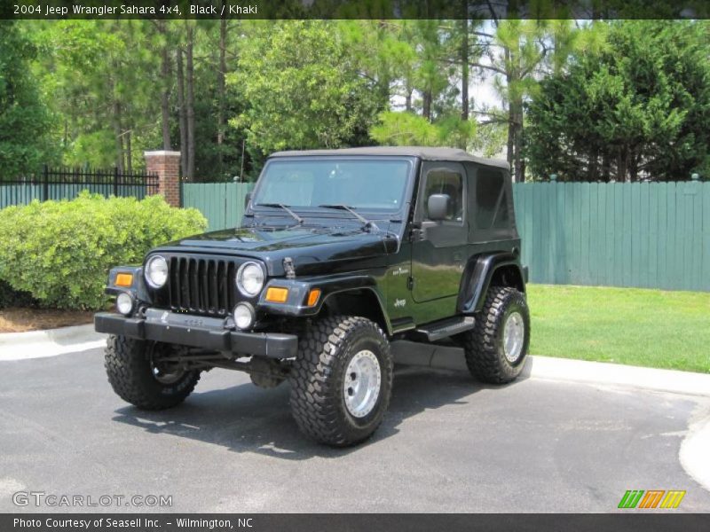 Black / Khaki 2004 Jeep Wrangler Sahara 4x4