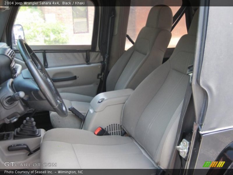 Black / Khaki 2004 Jeep Wrangler Sahara 4x4