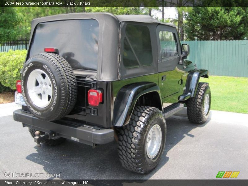 Black / Khaki 2004 Jeep Wrangler Sahara 4x4