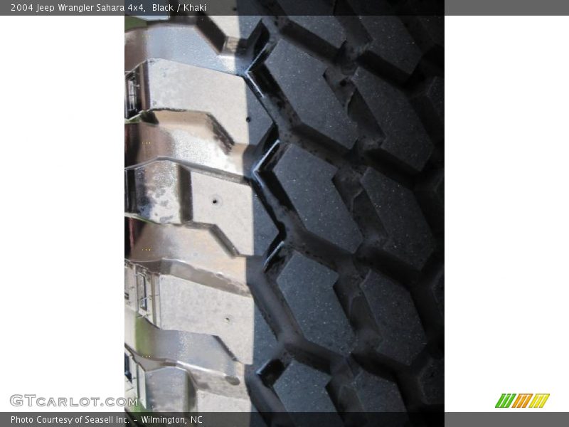 Black / Khaki 2004 Jeep Wrangler Sahara 4x4