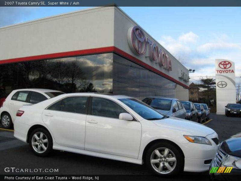 Super White / Ash 2007 Toyota Camry SE