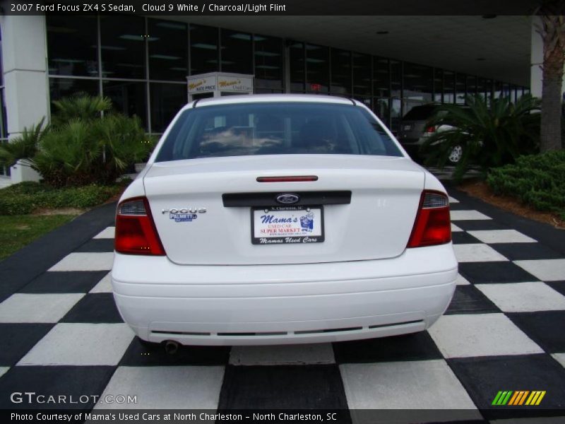 Cloud 9 White / Charcoal/Light Flint 2007 Ford Focus ZX4 S Sedan