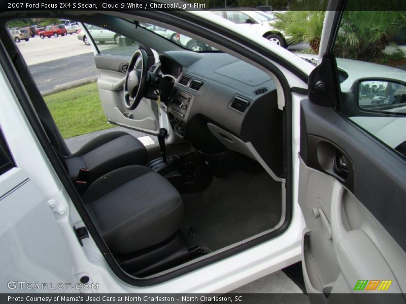 Cloud 9 White / Charcoal/Light Flint 2007 Ford Focus ZX4 S Sedan