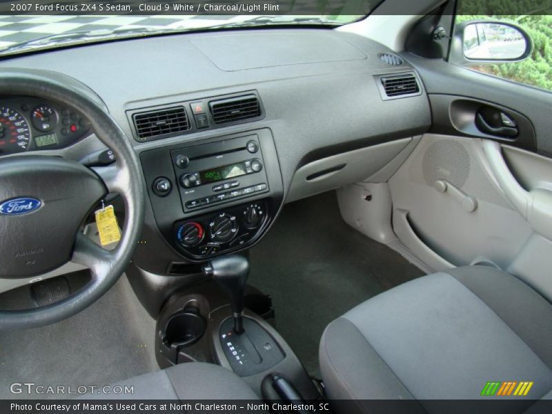 Cloud 9 White / Charcoal/Light Flint 2007 Ford Focus ZX4 S Sedan