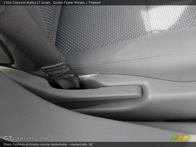 Golden Pewter Metallic / Titanium 2009 Chevrolet Malibu LT Sedan