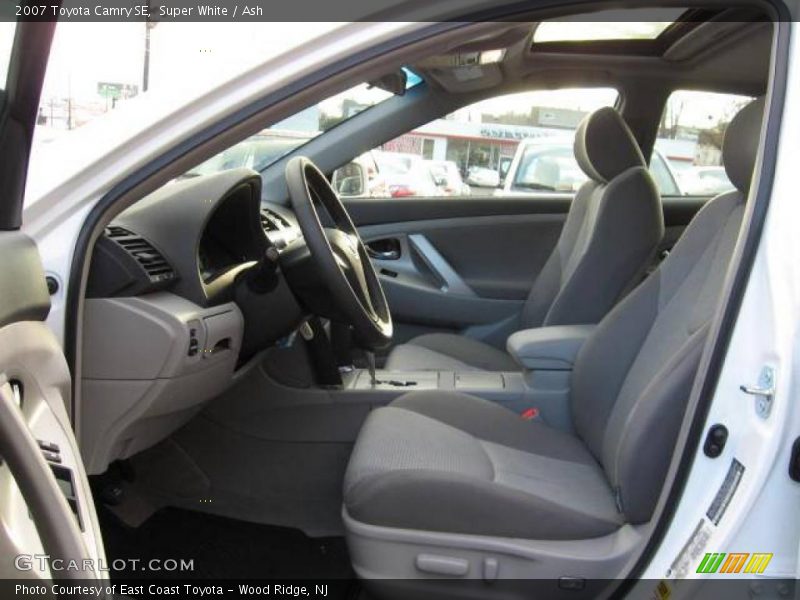 Super White / Ash 2007 Toyota Camry SE
