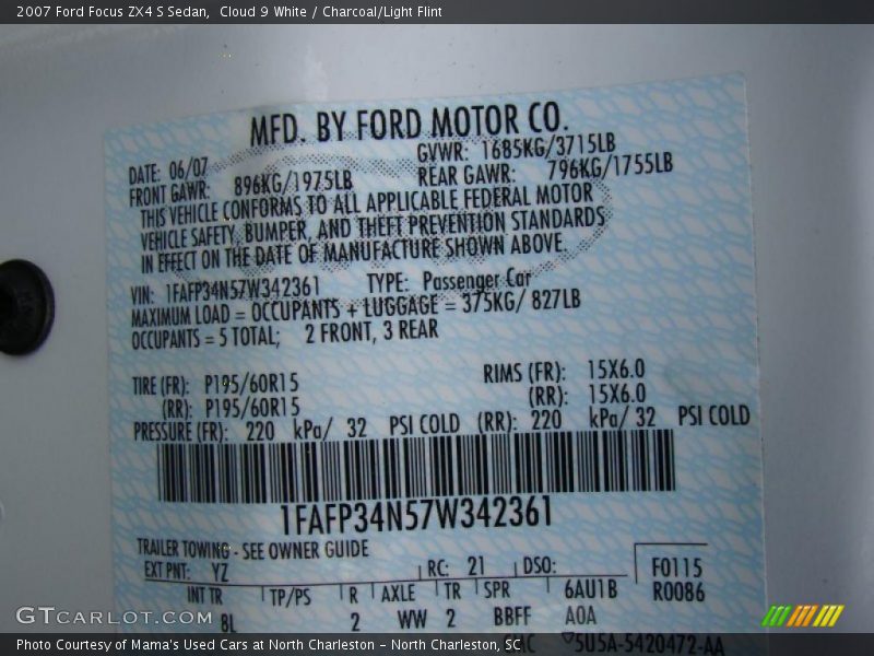 Cloud 9 White / Charcoal/Light Flint 2007 Ford Focus ZX4 S Sedan
