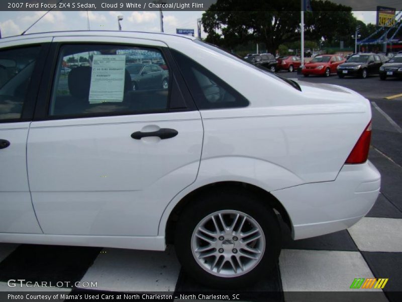 Cloud 9 White / Charcoal/Light Flint 2007 Ford Focus ZX4 S Sedan