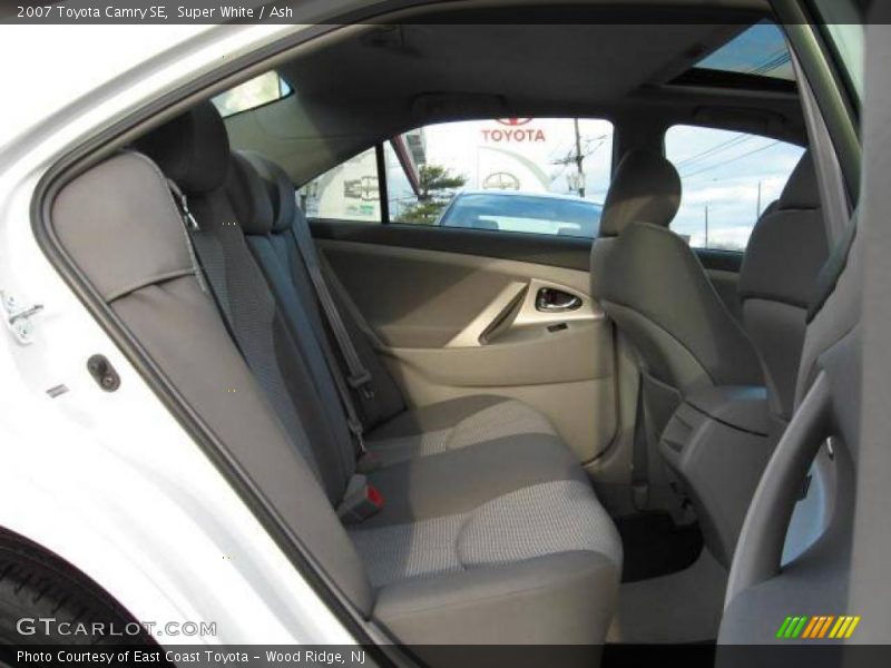 Super White / Ash 2007 Toyota Camry SE