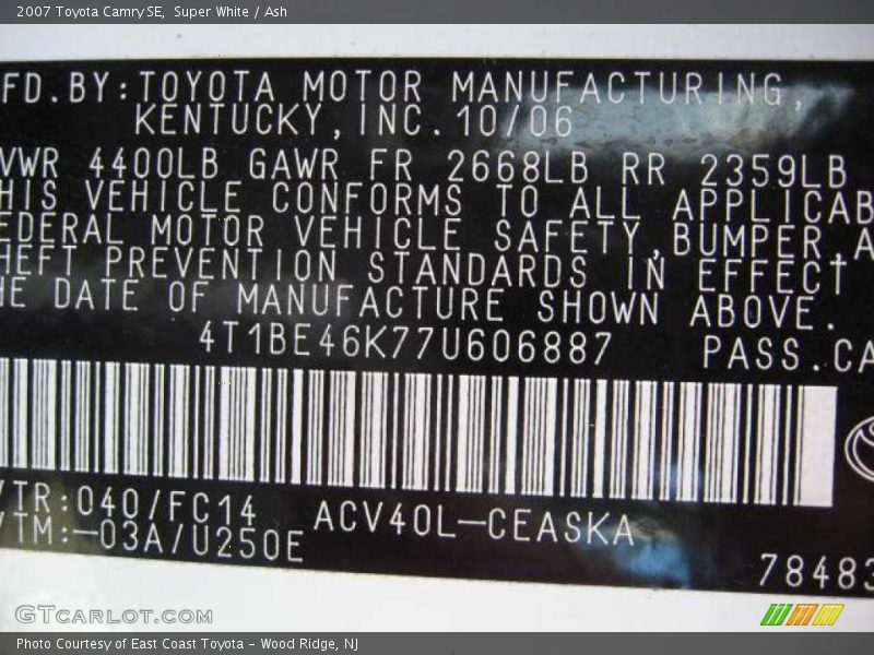 Super White / Ash 2007 Toyota Camry SE