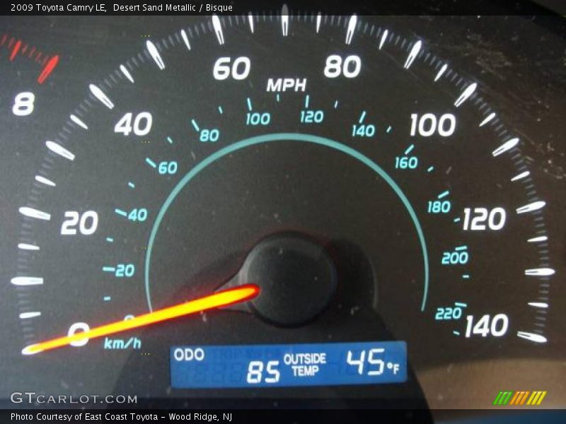 Desert Sand Metallic / Bisque 2009 Toyota Camry LE