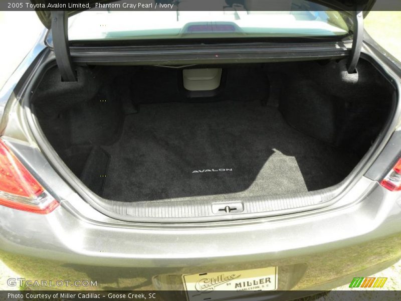 Phantom Gray Pearl / Ivory 2005 Toyota Avalon Limited