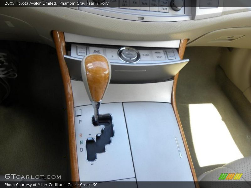 Phantom Gray Pearl / Ivory 2005 Toyota Avalon Limited