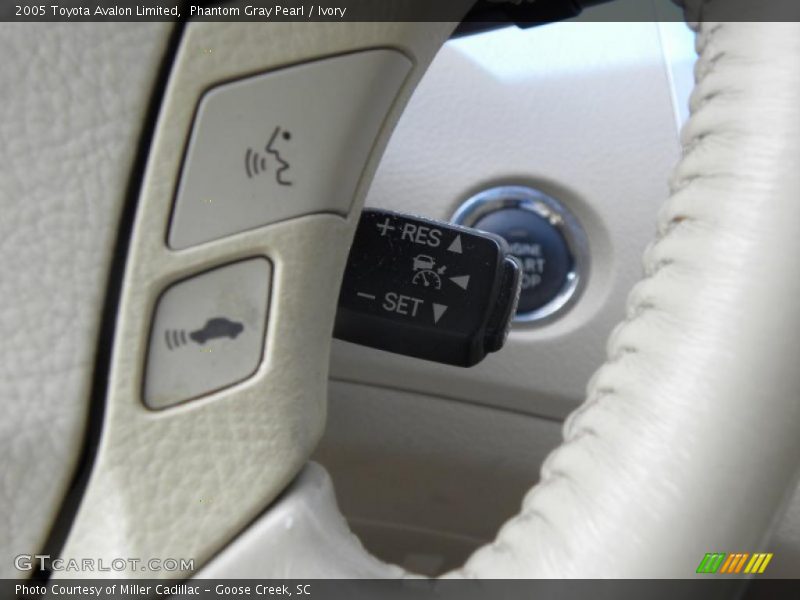 Phantom Gray Pearl / Ivory 2005 Toyota Avalon Limited