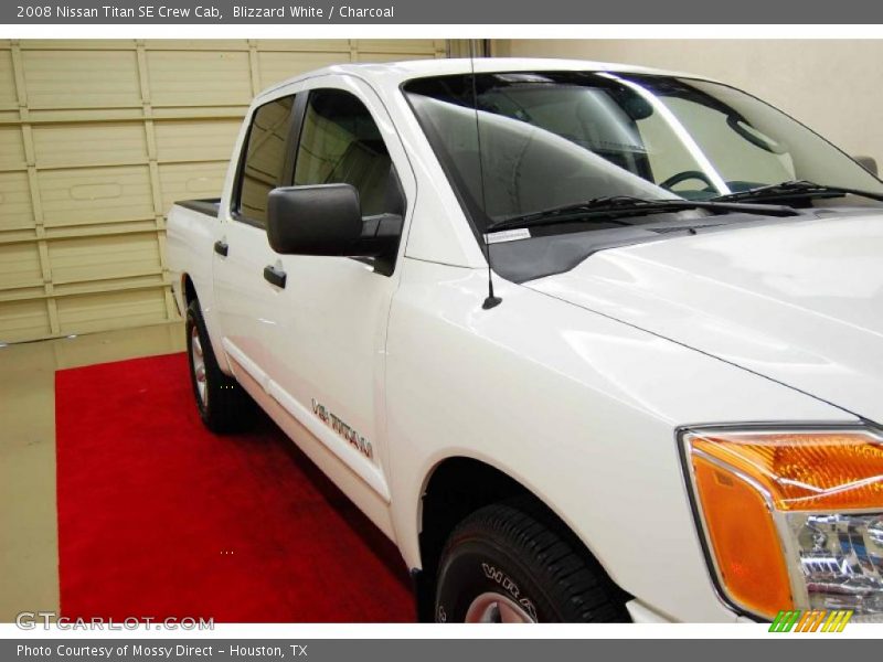 Blizzard White / Charcoal 2008 Nissan Titan SE Crew Cab