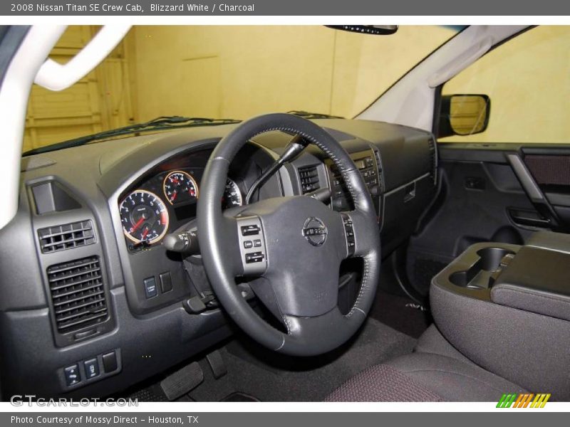 Blizzard White / Charcoal 2008 Nissan Titan SE Crew Cab